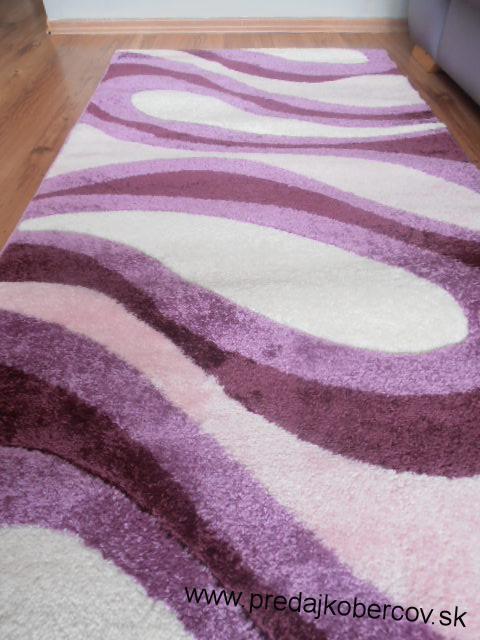 koberec vtláčaný s moderným vzorom 120 x 170 cm